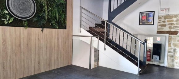 Коммерческая недвижимость с 4 комнатами в Кемпер, Франция № 330238 3