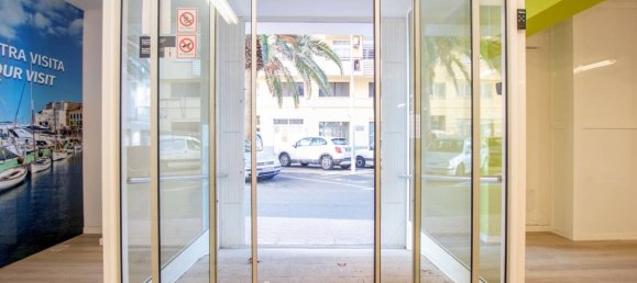 340m² Commercial property in Mahon, Spain No. 1975 2