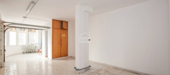 340m² Commercial property in Mahon, Spain No. 1975 8