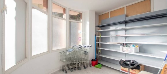 340m² Commercial property in Mahon, Spain No. 1975 6