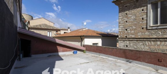 Квартира с 2 спальнями в Катандзаро, Италия № 296153 14