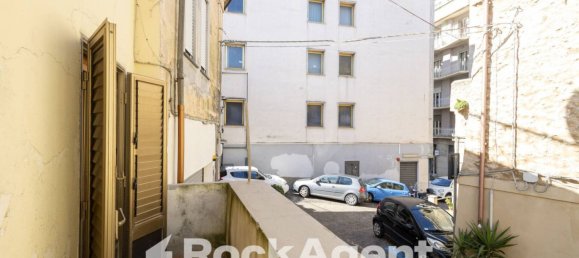 Квартира с 2 спальнями в Катандзаро, Италия № 296153 21