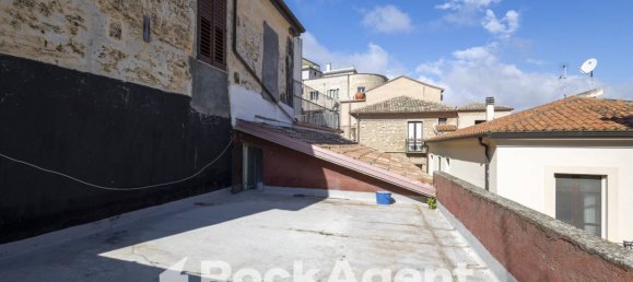 Квартира с 2 спальнями в Катандзаро, Италия № 296153 15