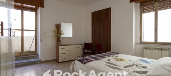 Квартира с 2 спальнями в Катандзаро, Италия № 296153 6