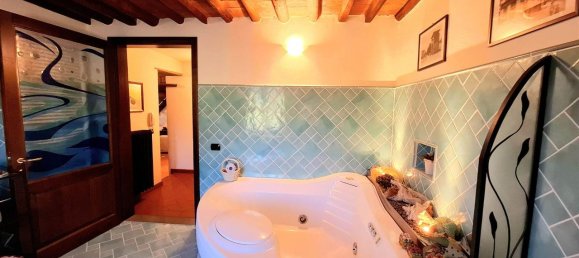 5 rooms House in Capraia e Limite, Italy No. 38055 27
