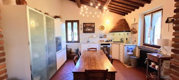 5 rooms House in Capraia e Limite, Italy No. 38055 19