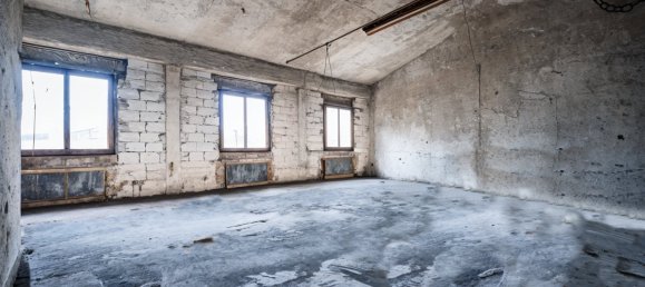 9 bedrooms Commercial property in Abbadia Lariana, Italy No. 305893 22