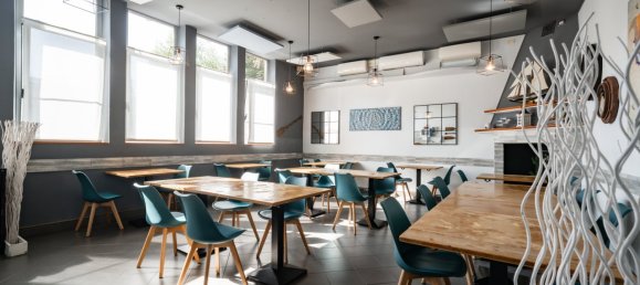 9 bedrooms Commercial property in Abbadia Lariana, Italy No. 305893 9