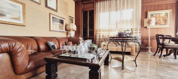 6 rooms Apartment in Ancona, Italy No. 230115 5