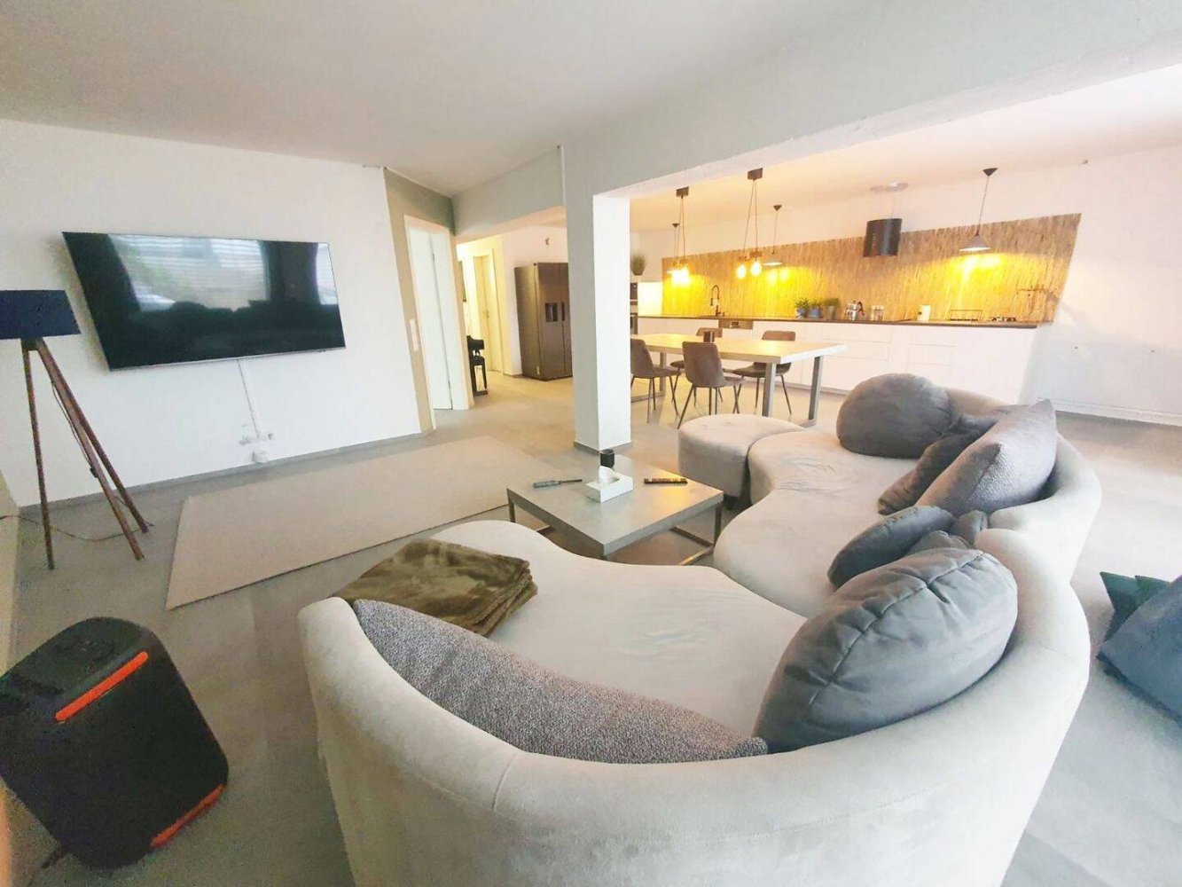 Apartamento de 2 dormitorios en Roth, Germany No. 284362