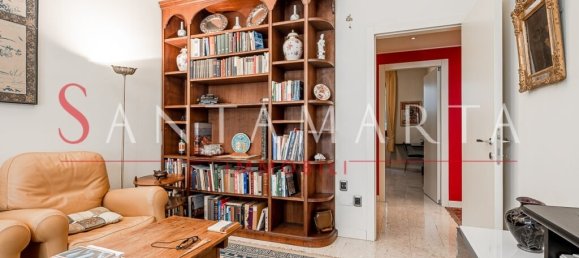 2 bedrooms Apartment in Milan, Italy No. 243661 4