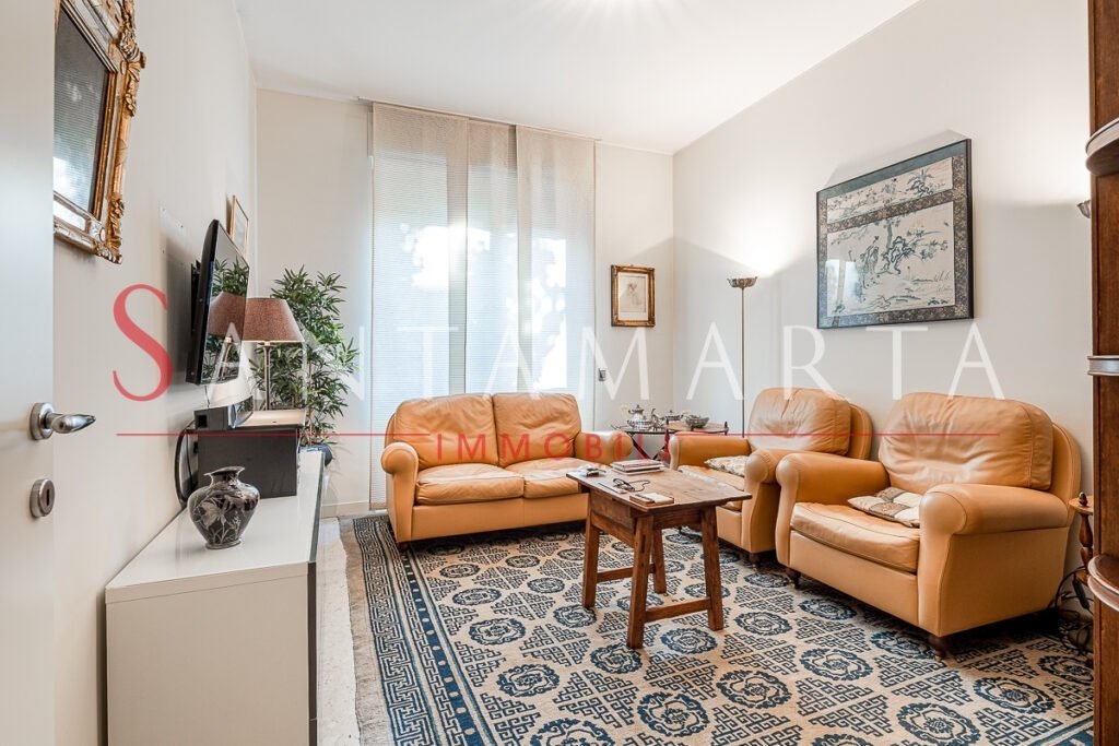 2 bedrooms Apartment in Milan, Italy No. 243661