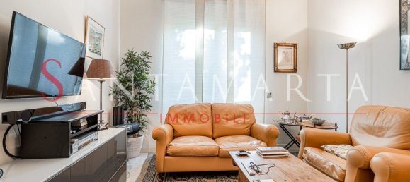 2 bedrooms Apartment in Milan, Italy No. 243661 2