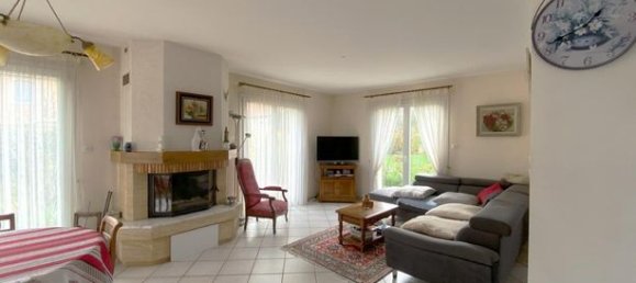 3 bedrooms House in Toul, France No. 313196 5