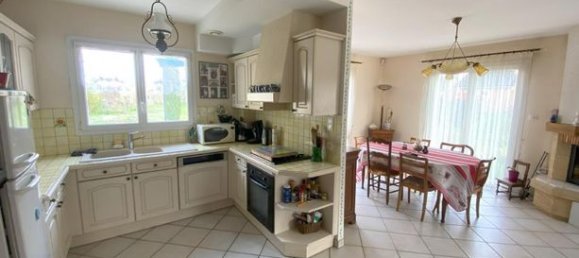 3 bedrooms House in Toul, France No. 313196 6