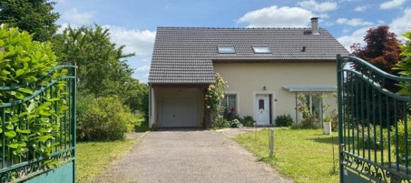 3 bedrooms House in Toul, France No. 313196 2