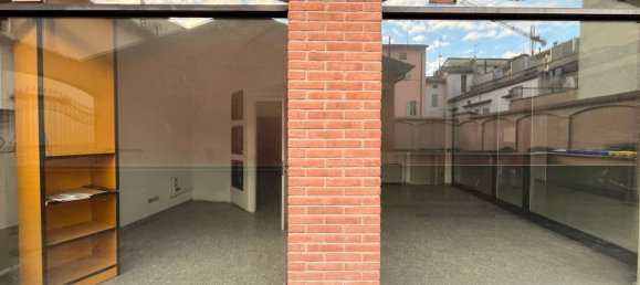81m² Office in Fidenza, Italy No. 25427 10
