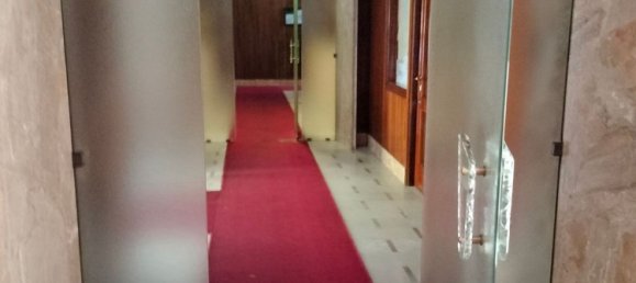 5 bedrooms Apartment in Turin, Italy No. 381550 4