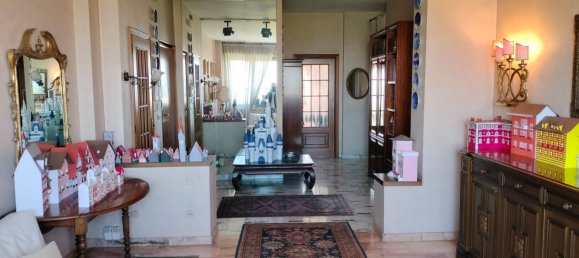 5 bedrooms Apartment in Turin, Italy No. 381550 8