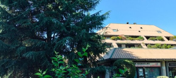 5 bedrooms Apartment in Turin, Italy No. 381550 3