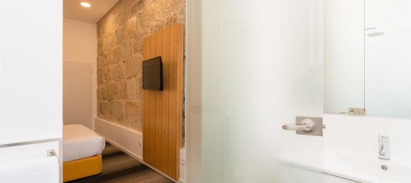 527m² Building in Porto, Portugal No. 144380 18