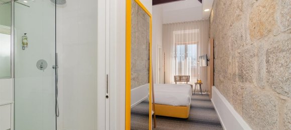 527m² Building in Porto, Portugal No. 144380 7