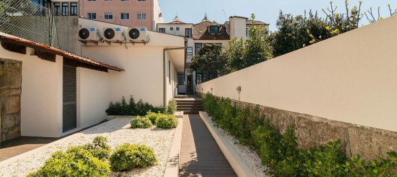 527m² Building in Porto, Portugal No. 144380 20