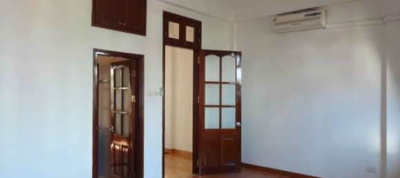 3 bedrooms House in Tay Ho, Vietnam No. 1637 11