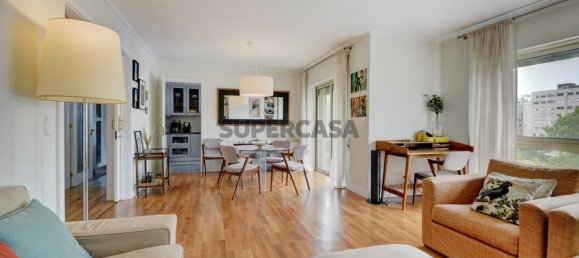 Apartamento de 3 dormitorios en Porto, Portugal No. 192595 2