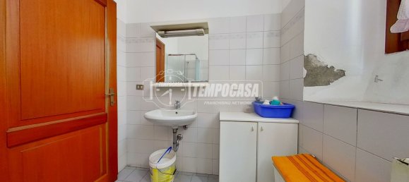 2-salle Appartement à Seveso, Italy No. 305121 6