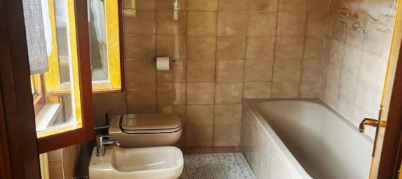 8 rooms House in Verona, Italy No. 59964 32