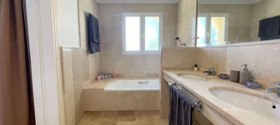 2 bedrooms Apartment in Estepona, Spain No. 56190 19