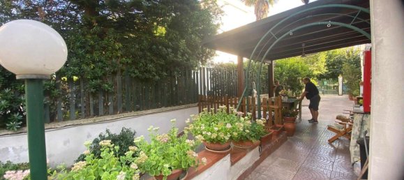 8 غرف نوم منزل في Marcianise, Italy رقم 349333 4