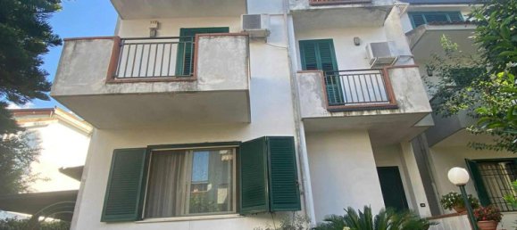 8 غرف نوم منزل في Marcianise, Italy رقم 349333 2