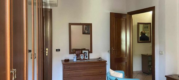 8 غرف نوم منزل في Marcianise, Italy رقم 349333 33