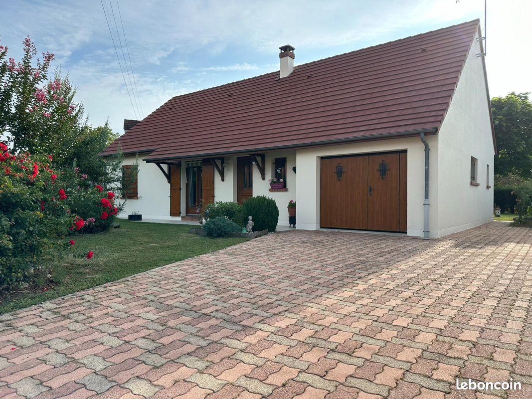 3 bedrooms House in Gien, France No. 256929