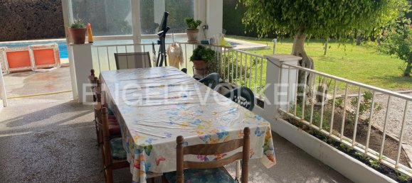 Villa de 5 dormitorios en Estepona, Spain No. 40454 2