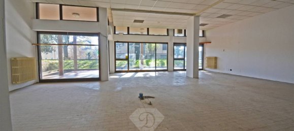 1-salle Propriété commerciale à Albizzate, Italy No. 70909 9