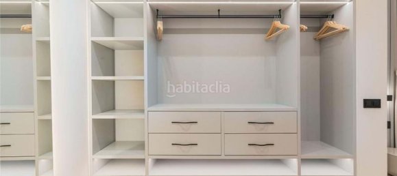 Apartamento de 3 dormitorios en Madrid, Spain No. 125096 13