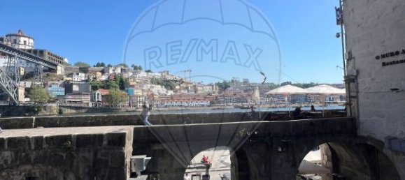 2 bedrooms Apartment in Porto, Portugal No. 38416 4