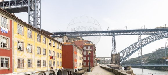 2 bedrooms Apartment in Porto, Portugal No. 38416 2