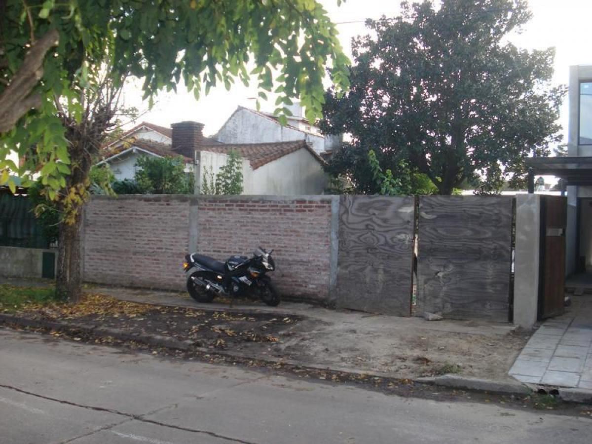  Land in Almirante Brown, Argentina No. 112295