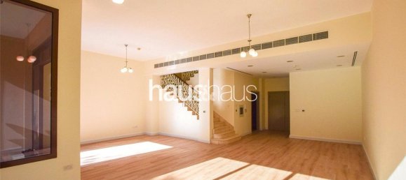 Таунхаус с 4 спальнями в Jumeirah Islands, ОАЭ № 99555 7