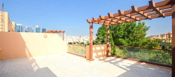 Таунхаус с 4 спальнями в Jumeirah Islands, ОАЭ № 99555 14