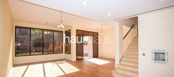 Таунхаус с 4 спальнями в Jumeirah Islands, ОАЭ № 99555 6