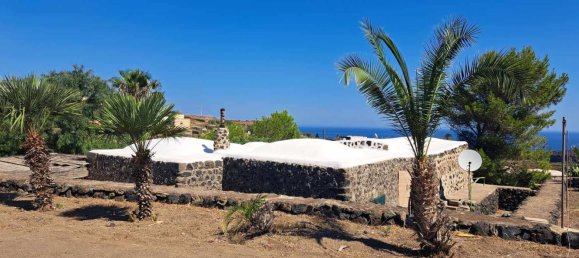 7 rooms House in Pantelleria, Italy No. 130359 5