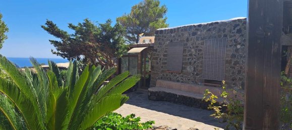 7 rooms House in Pantelleria, Italy No. 130359 6