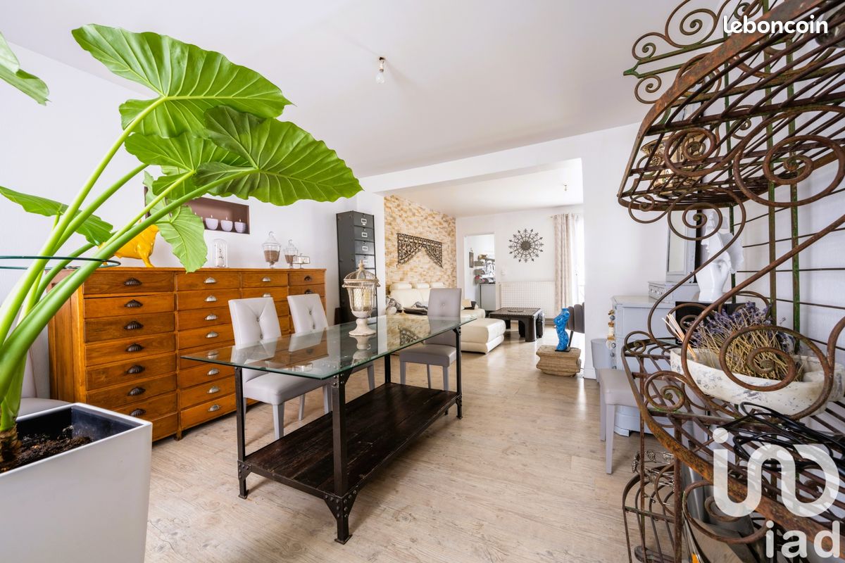 4 bedrooms House in Reims, France No. 268474