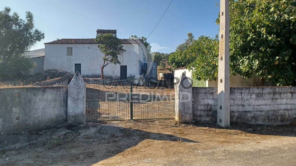 3 bedrooms House in Quarteira, Portugal No. 196946