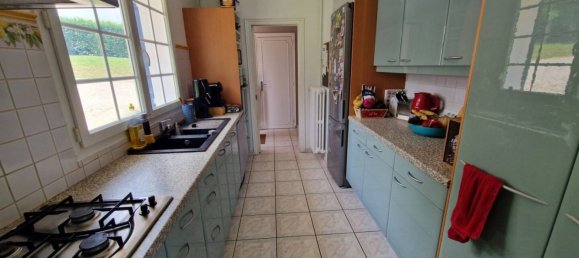 5 bedrooms Villa in Cherisy, France No. 157024 4